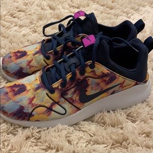 Women’s Nike shoes